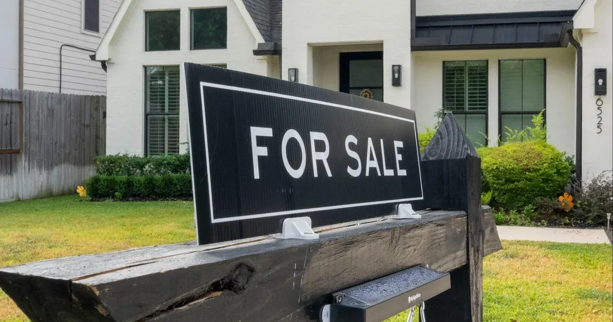 Mortgage Rates Edge Toward 7 Percent Amid Bond Market Volatility