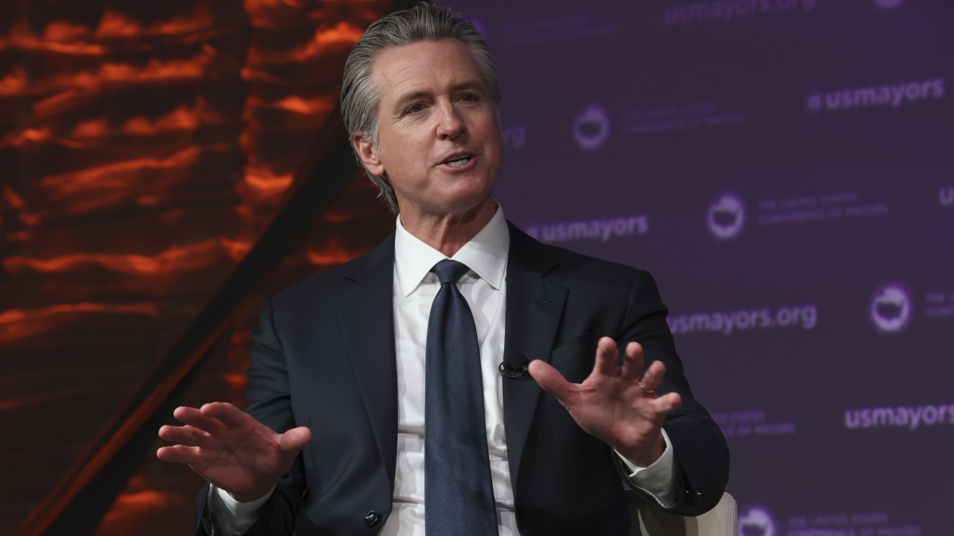 California Gov. Newsom Signs AI Executive Order Ahead of 2028 Race