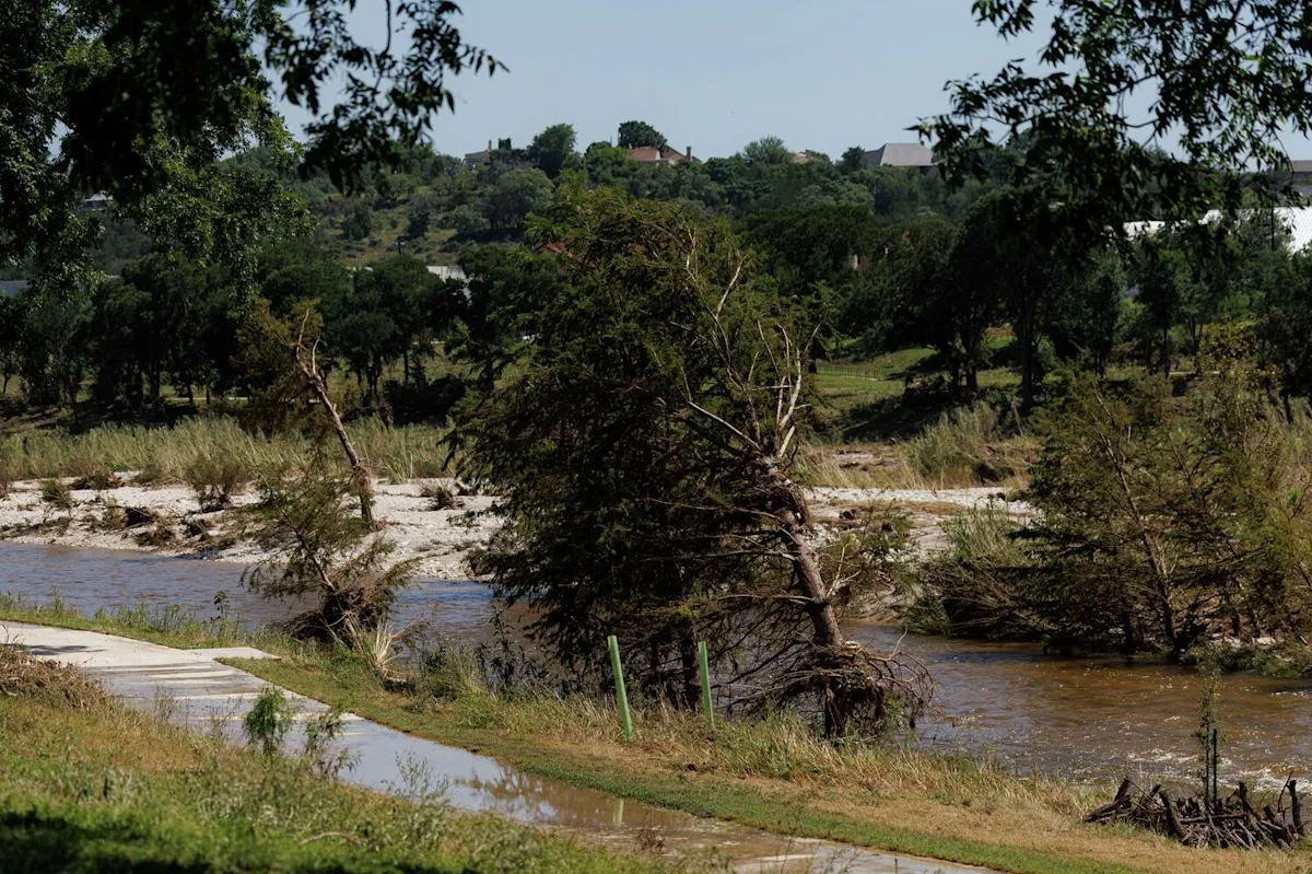 Texas Search Dog and Flood Victim Win Top National Hero Awards