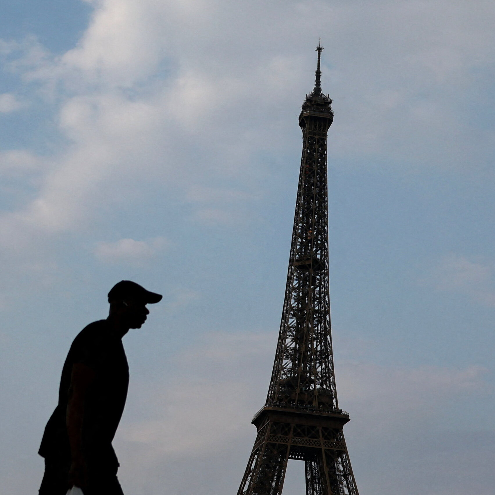 Eiffel Tower Shuts Down as Staff Protests Gender Exclusion
