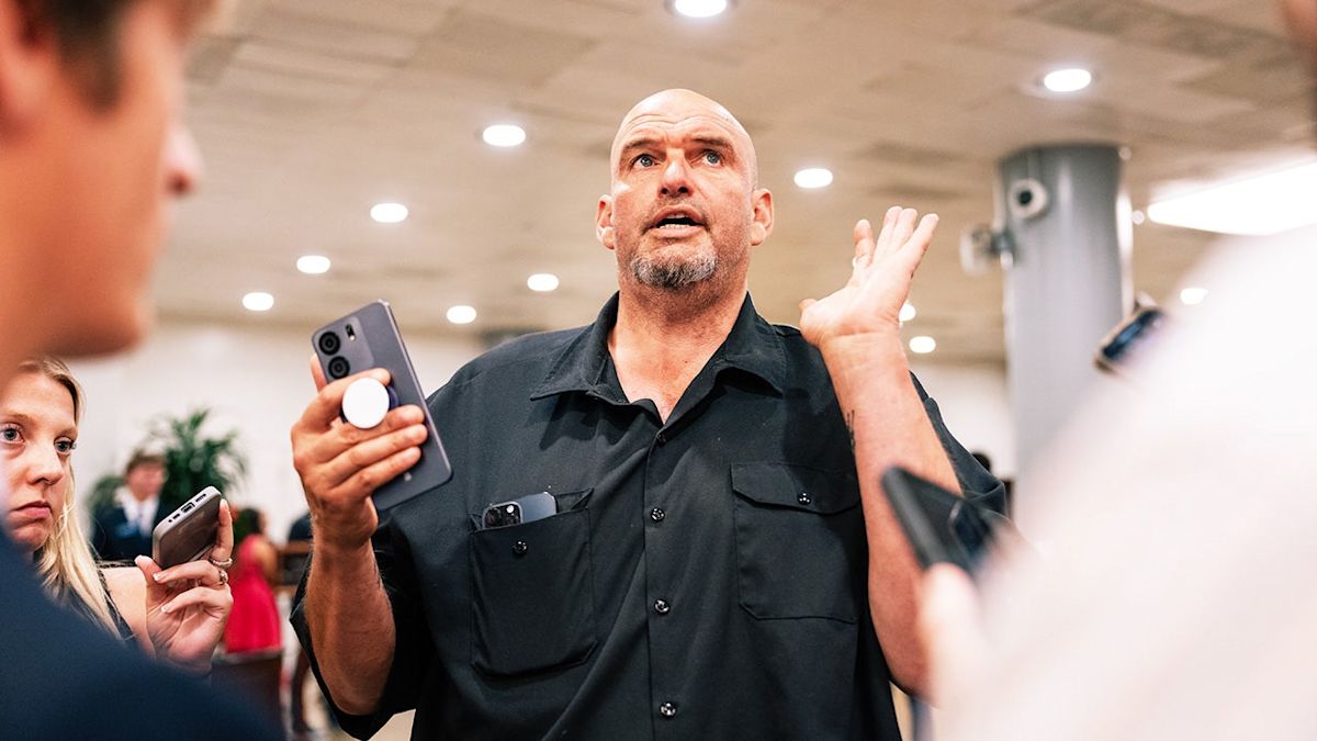 Fetterman Faces Revolt as Former Aides Promise New Disclosures