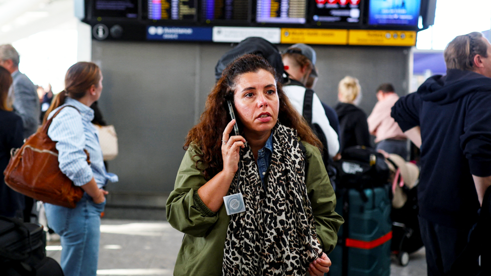 Flight Chaos Traced to Millisecond Software Defect, Report Reveals