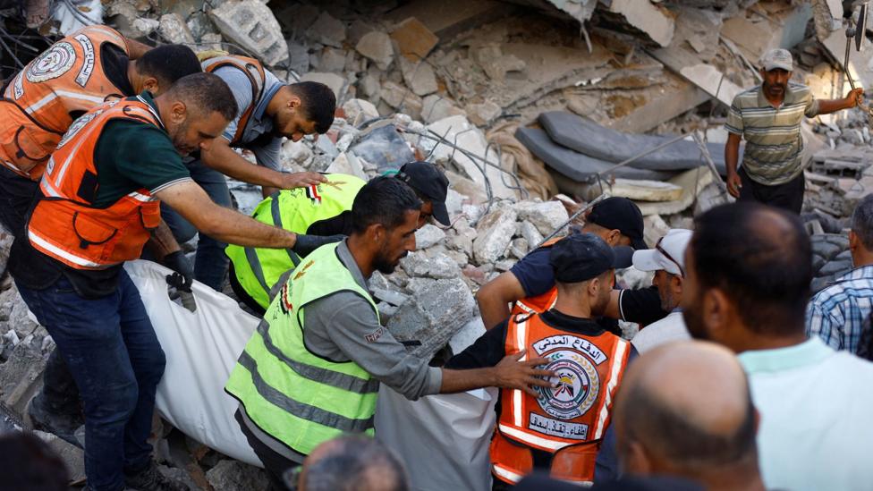 Gaza Building Collapse Kills 20 Amid Humanitarian Crisis