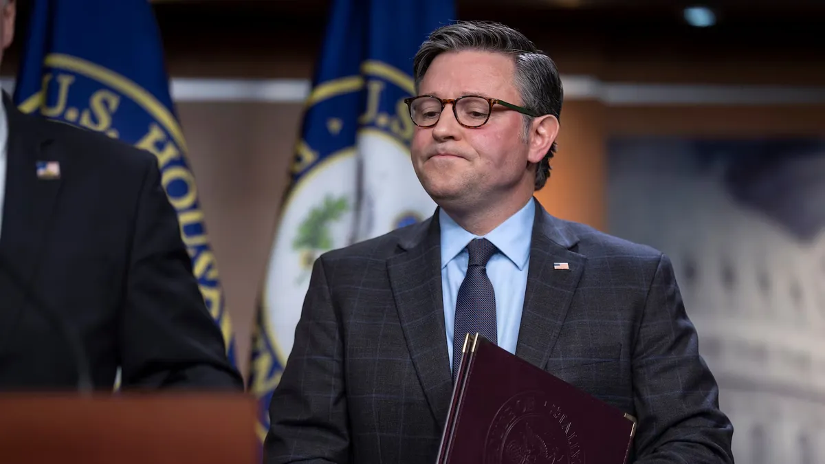 House Passes Emergency Bill to Stop Government Shutdown