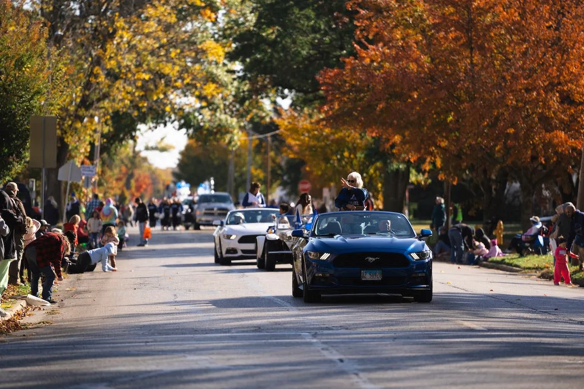 Illinois College Opens Annual Homecoming Parade Registration