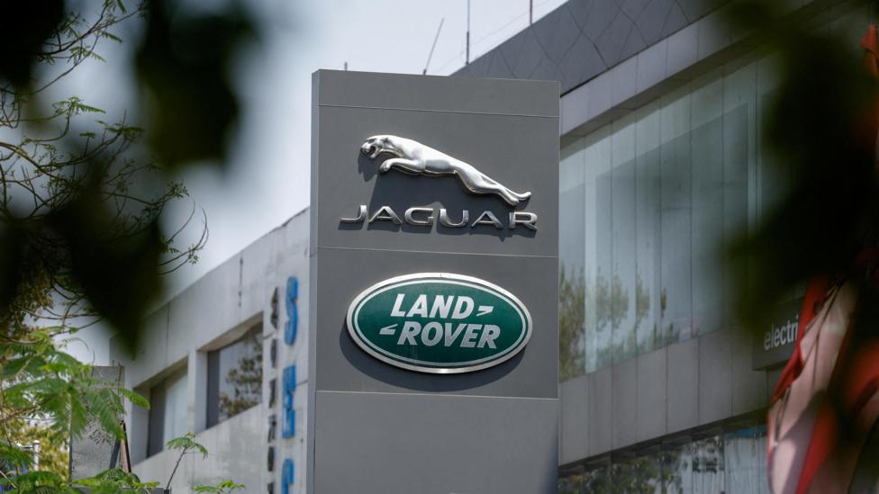 Jaguar Land Rover Confirms Job Cuts in Massive Cost Pivot