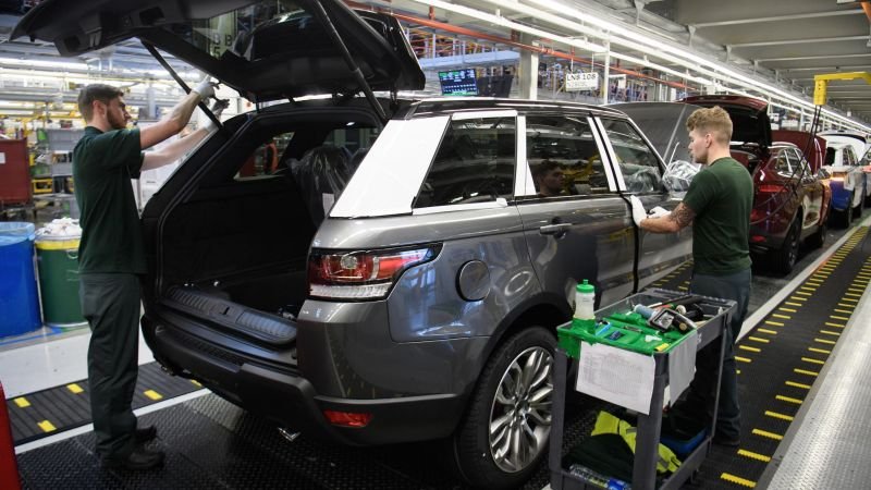 Jaguar Land Rover Cuts 4,000 Jobs Amid EV Transition