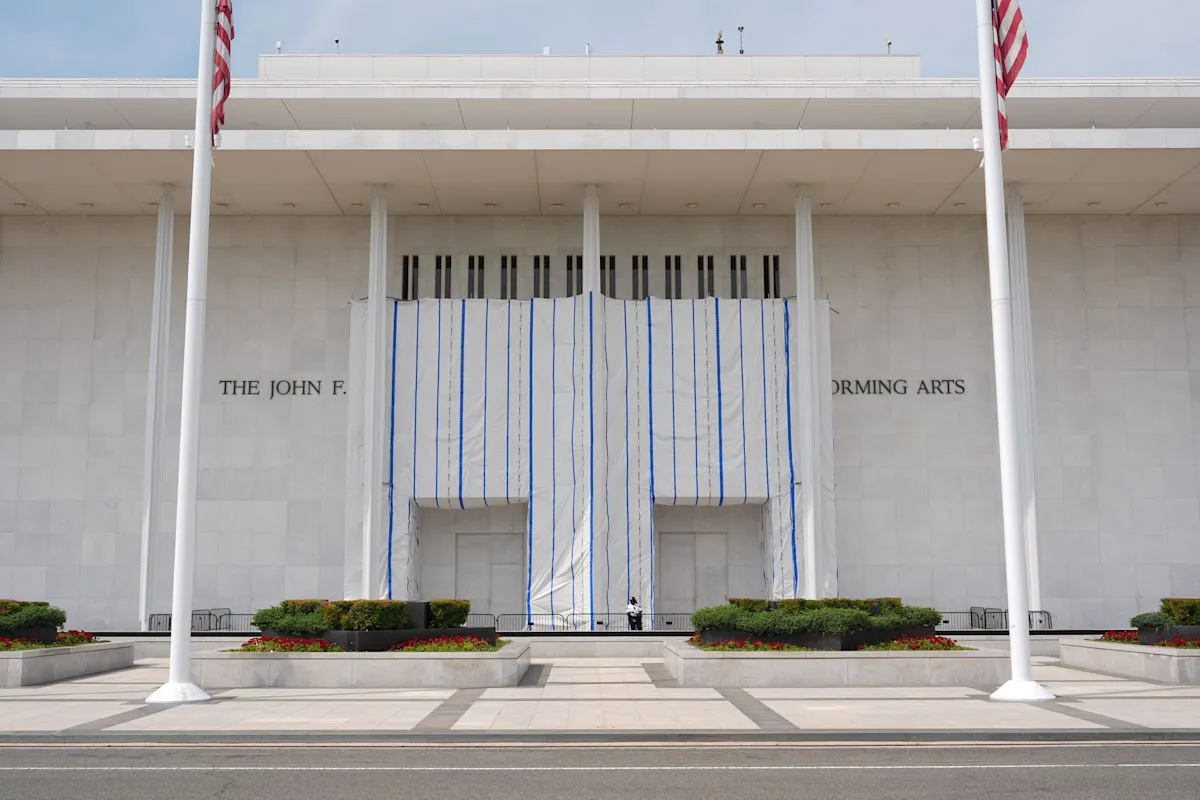 Kennedy Center Ceiling Collapse Triggers Renewed Shutdown Push