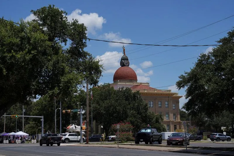 Latino Voter Backlash Shifts Texas Gubernatorial Battle