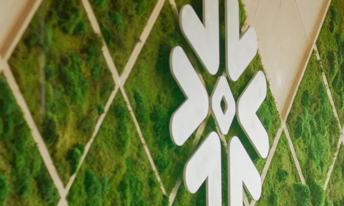 Snowflake Revenue Forecast Surges Toward Eight Billion Milestone