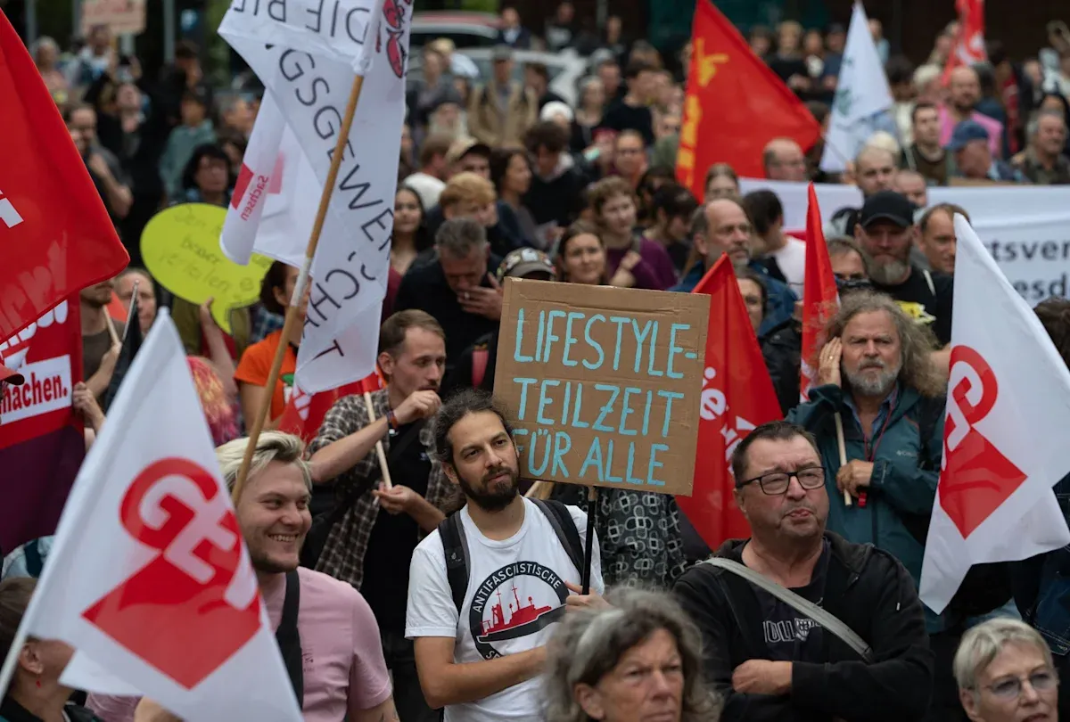 Germany Debt Crisis Escalates as Credit Agencies Issue Warnings