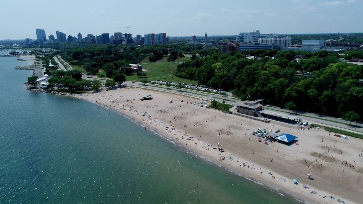 Milwaukee Holiday Forecast Promises Sun Alongside Beach Alerts