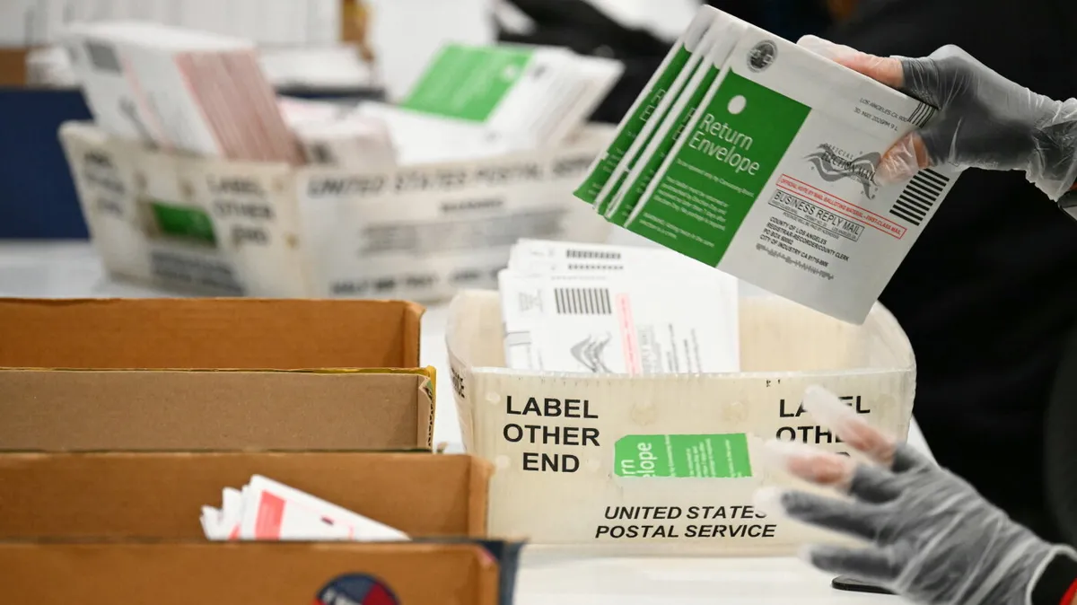 White House Pushes Supreme Court to Support Voting Plan Changes