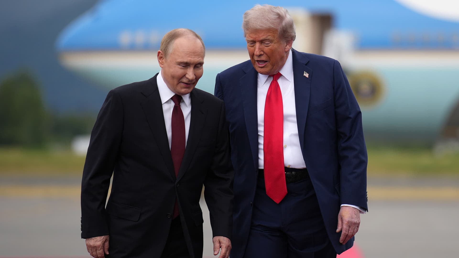 Trump Signals Full US Russia Reset Tied to Ukraine War Resolution