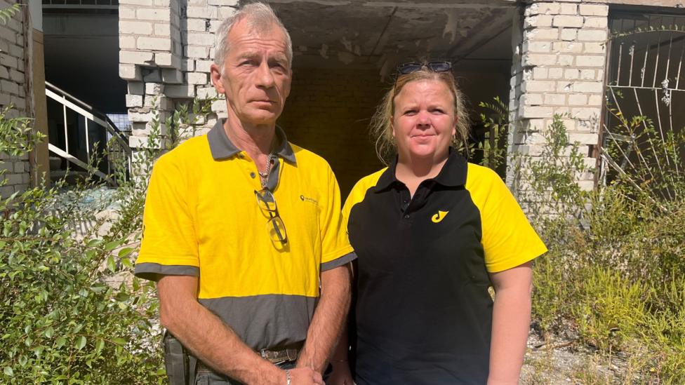 Ukraine Postal Workers Deliver Aid Near Frontline Under Fire