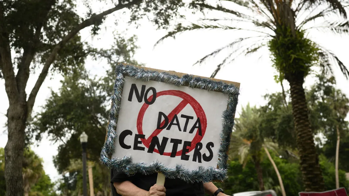Midterm Campaigns Target AI Data Centers Over Energy Costs