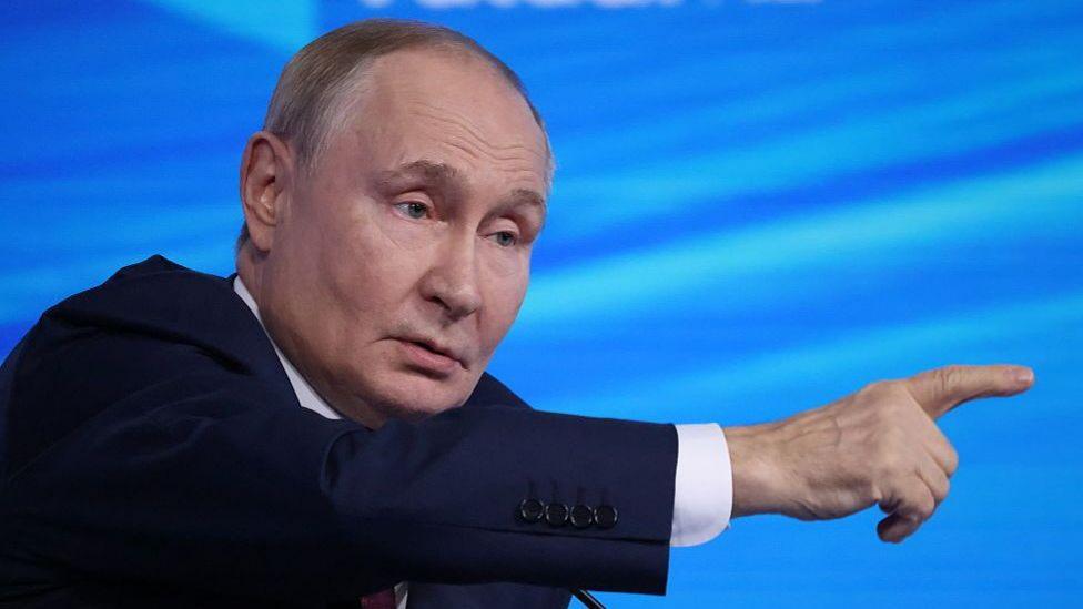Putin Signals No Retreat as Russia Intensifies Ukraine Campaign