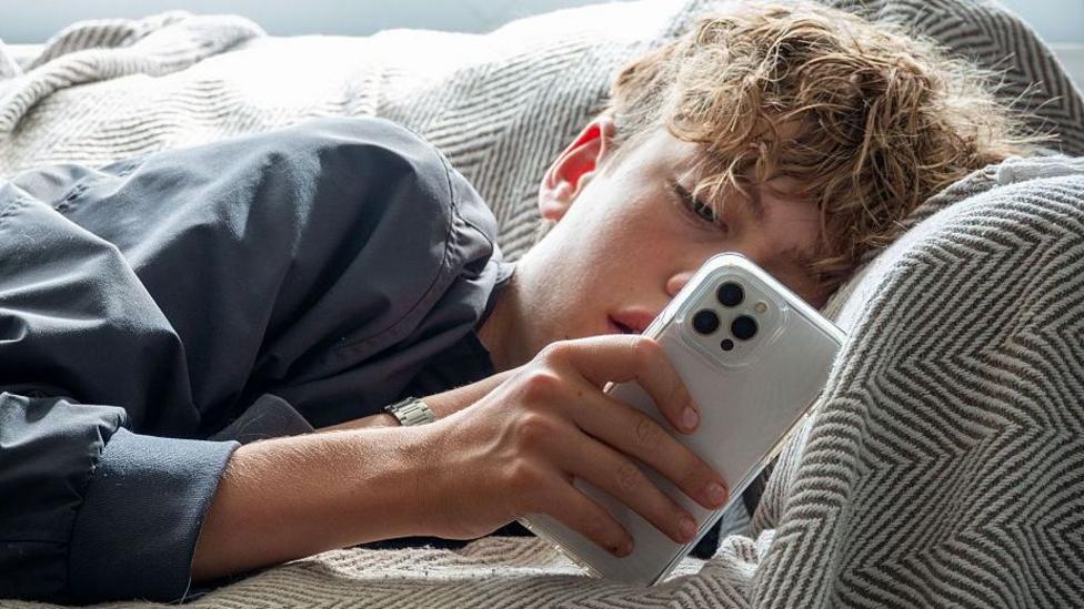 WhatsApp Parental Controls Give Teens New Privacy Options